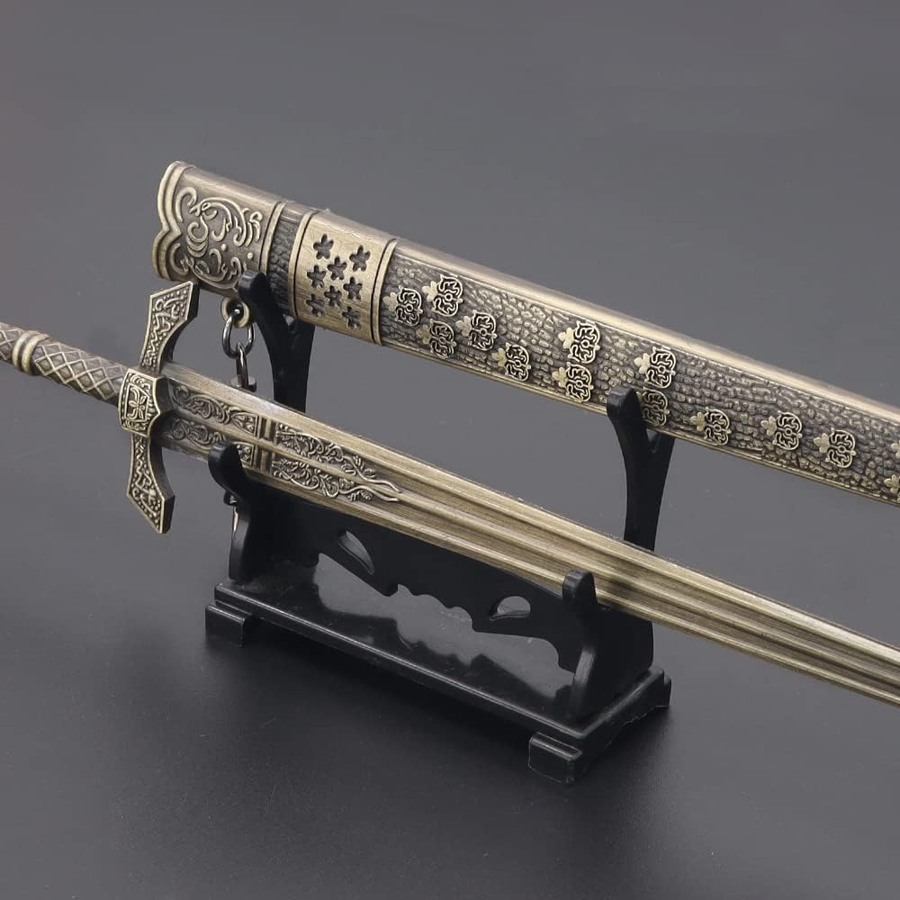 Elden Ring Vagabond Banished Knight's Greatsword Replica Action Figures Toys Collection Gift Party Supplies Desk Decoration Backpack Pendant Gift