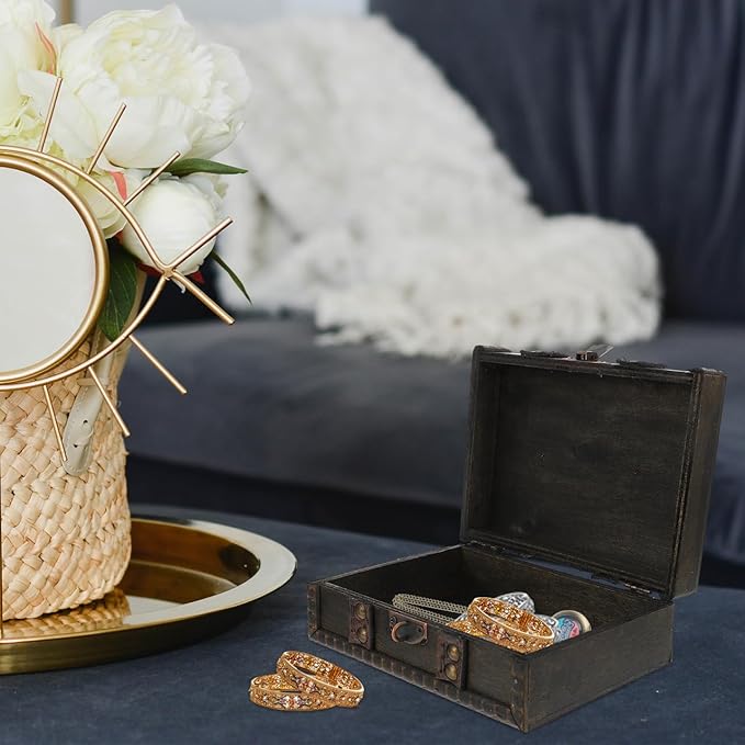 Veemoon Wooden Treasure Chest Box with Lock, Retro Pirate Jewelry Box Antique Cosmetic Storage Case Portable Chest with Hinged Lid Lock for Jewelry Cosmetic Photography Party Decoration (6 * 4.6")