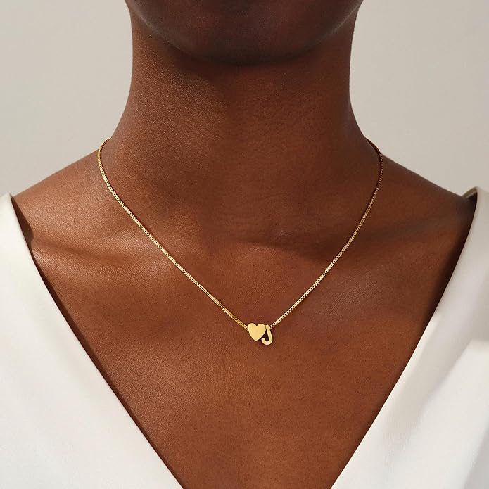 Eioi & Lmnm Gold Initial Necklace for Girls Kids Women, 18K Gold Plated Heart Tiny A-Z Pendant Necklace Dainty Letter Necklaces Cute Monogram Name Necklaces Gifts for Girl Age 5 6 7 8 9 10