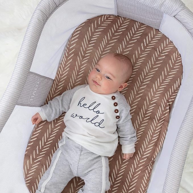 Pobibaby - 2 Pack Premium Bassinet Sheets for Standard Bassinets - Ultra-Soft Cotton Blend, Stylish Woodland Pattern, Safe and Snug for Baby (Wildlife)