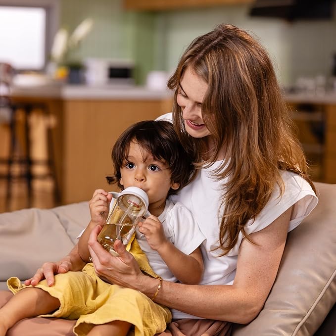 Pigeon Natural Weaning Silicone Sipper Conversion Kit - Smooth Toddler Transition Set | Includes Soft Sipper, Weighted Straws, and Cleaning Brushes | Ideal for Ages 6 Months+