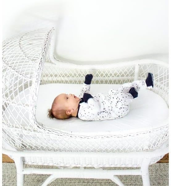 Burt's Bees Baby Bassinet Sheet, Fitted Unisex 100% Organic Jersey Cotton Bassinet Sheet for Standard Bassinet Mattress