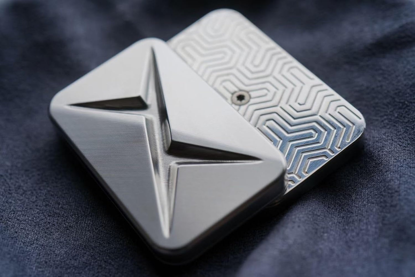 Metal Fidget Slider-Slider Fidget Toys for Adults,EDC Metal Trackless Fidget Slider Haptic Toy Stress Relief Toys,Home Office Executive Desk Toys Ideal Gifts for Father Husband Boyfriend