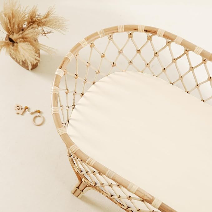 GRSSDER Stretchy Ultra Soft Fitted Bassinet Sheet 3 Pack, Universal Fit for Bassinets Baby Cradle Moses Basket Oval Rectangle Mattress Safe and Snug, Jersey Bassinet Sheets for Girls, Cream/Pink/White