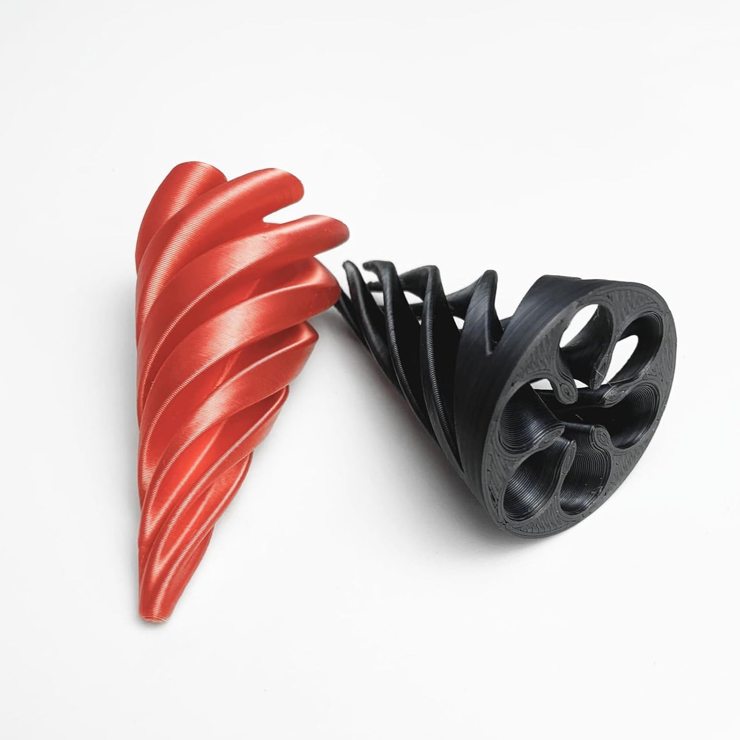 Impossible Pyramid Passthrough Sculpture, Pass Through Pyramid Fidget Toy 3D Printed Spiral Cone Fidget Toy, Mini Vortex Thread Illusion, Desktop Deco Souvenir Gift Mini Stress Relief Desk Toy