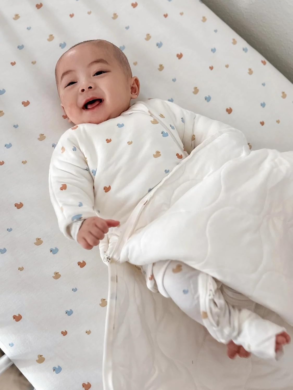 GUNAMUNA Unisex Baby Transitional Swaddle Bag, Easy Diaper Change Zipper, for Toddlers and Infants 3-6 Months, 0.5 TOG