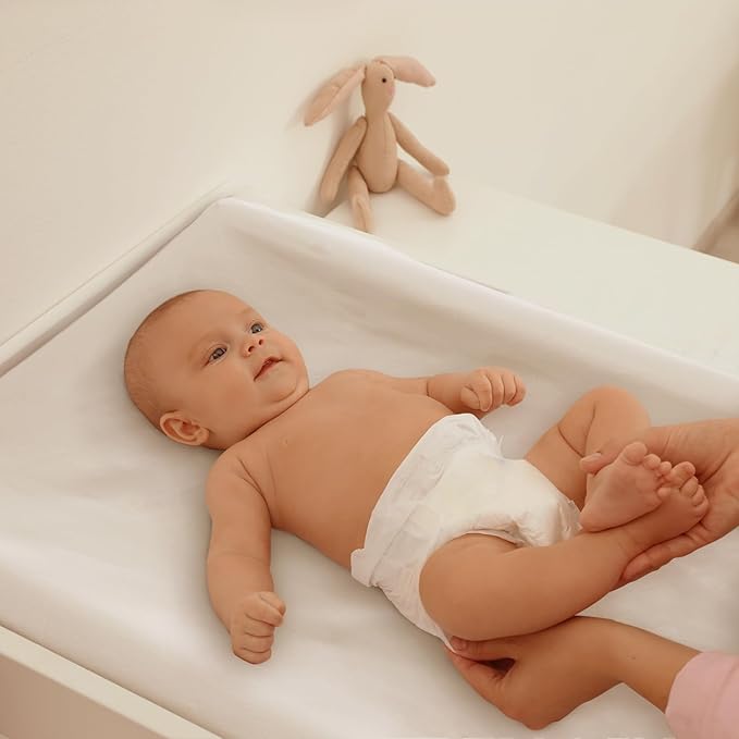 Gllquen Baby Bassinet Sheets 2 Pack, 100% Organic Cotton Bassinet Fitted Sheets for Girls Boys, Soft & Breathable Unisex Baby Mattress Sheet for Standard Bassinets 33"x17"(White)