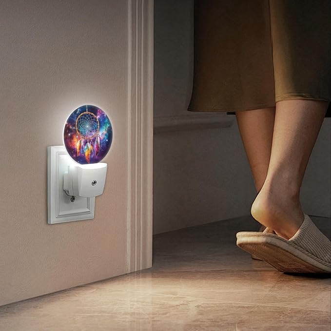 Round LED Night Lights Lamp with Dusk to Dawn Sensor, Colorful Dreamcatcher with Feathers in The Center Night Light Plug Into Wall for Kids Room, Bedroom, Bathroom, Kitchen, Hallway