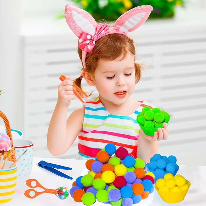 119Pcs Kid Tweezers fine Motor Skills Set,Helping Hands fine Motor Tool Set，Includes 100 Pcs Pompoms,12 Cups,4 Tweezers,2 Clips,1 Storage Box for Counting Sorting Training