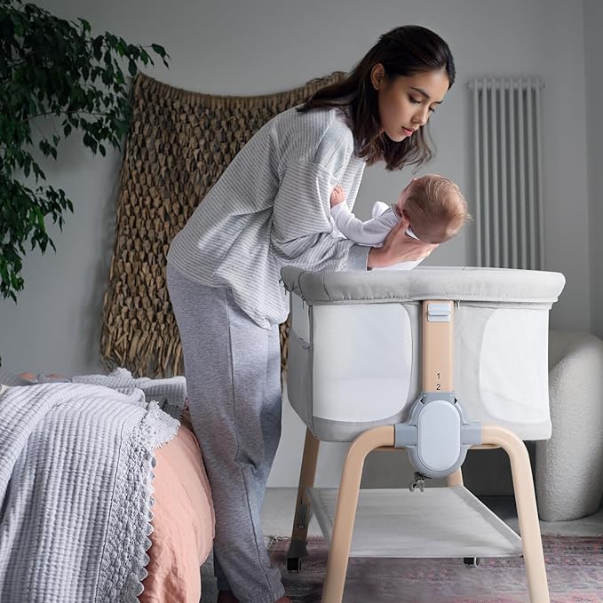 Cowiewie Bassinet Bedside Sleeper, Breathable Baby Bedside Bassinet and Mattress, Lightweight and Portable for Bedside Sleeping, Light Grey