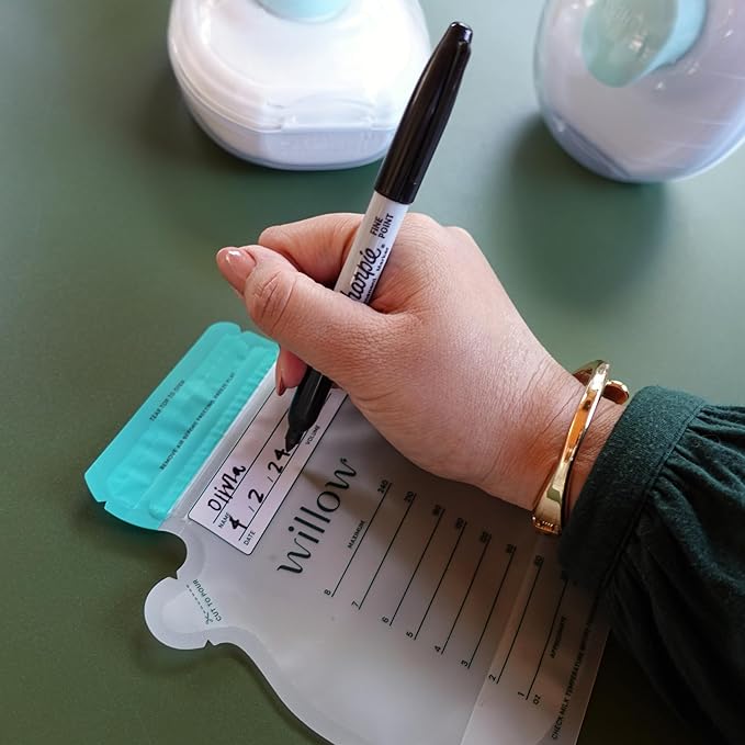 Willow - 8oz Breast Milk Storage Bags - 100ct - Double Zip Seal for Durability - Freezer & Fridge Breastmilk Storage - Easy Pour Spout for Bottle Transfer - BPA Free - Breastfeeding Essentials