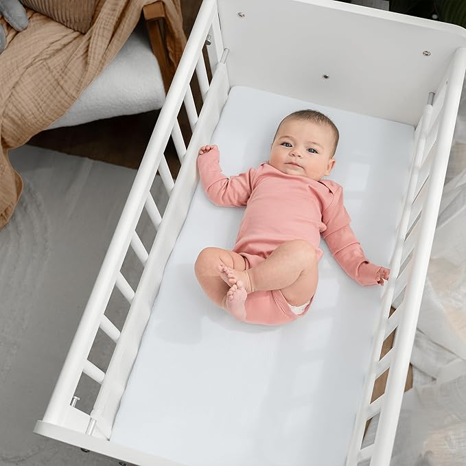 Comfy Cubs Muslin Bassinet Sheet - 100% Soft Cotton Fabric, Breathable & Gentle for Baby’s Sensitive Skin - Universal Fit with Secure Elastic Edging, Gift-Ready Packaging - White