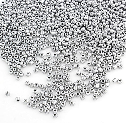 Perlin Glass Seed Beads 4mm 6/0 Round Mini Small Pony Spacer Beads 1100pcs for Jewelry Making Earrings Bracelets Pendants Waist DIY Handmade Metallic Color Kit (Silver)