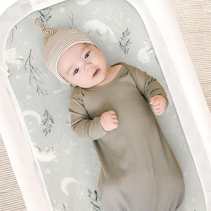 Stretchy Bassinet Mattress Sheets, Ultra Soft Bassinet Sheet 2 Pack, Universal Fitted for Oval Hourglass Rectangular Bassinet Mattress Pad Safe and Snug, Stylish Pattren of Bear and Wolf Print