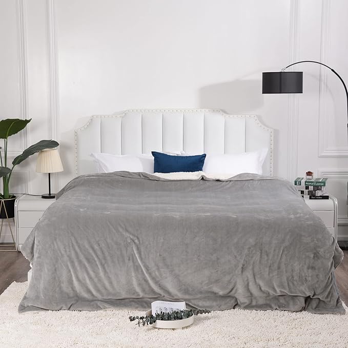 NANPIPER King Size Sherpa Blanket, Soft Fleece Throw for Bed, Reversible Thick Fuzzy Blanket for Winter (Light Grey, 90x108 inches)