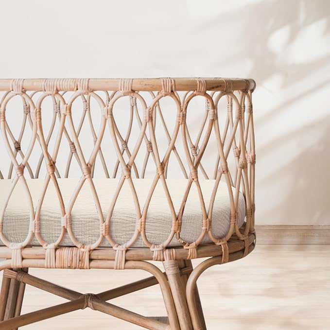 lulumoon Baby Muslin Bassinet Sheets: Cotton Bassinet Sheets Neutral for Boys and Girls - Fitted for Oval Rectangle or Hourglass