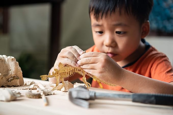 Science4you - Stegosaurus Fossil Digging Kit for Kids +6 - Excavate and Assemble 10 Stegosaurus Fossiles - Ideal Dinosaur Excavation Kit Toy, Archeology and Paleontology Sets for Kids Age 6+