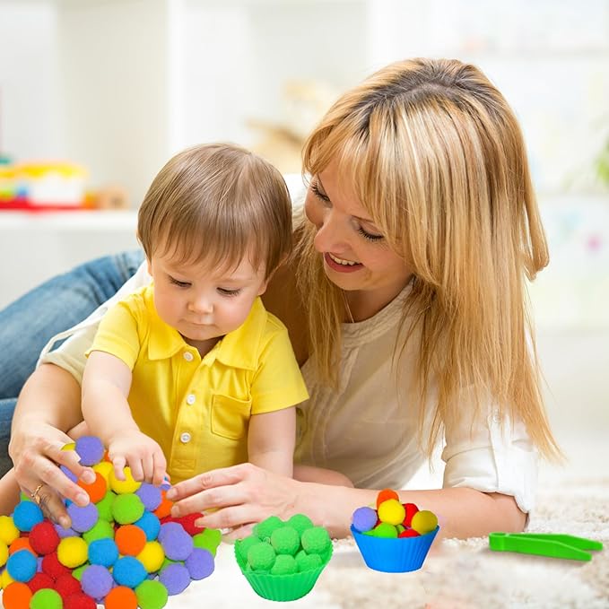 119Pcs Kid Tweezers fine Motor Skills Set,Helping Hands fine Motor Tool Set，Includes 100 Pcs Pompoms,12 Cups,4 Tweezers,2 Clips,1 Storage Box for Counting Sorting Training