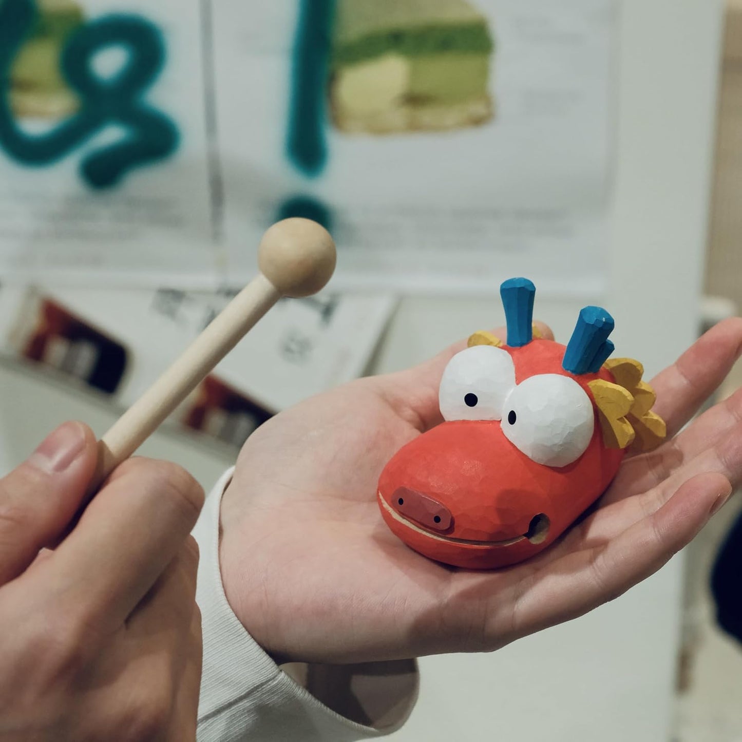 Handmade Dragon Head, Traditional Chinese Mascot, Tapping on The Dragon Head, symbolizing Smooth Sailing, eliminating All Troubles, and Continuous Good Luck.