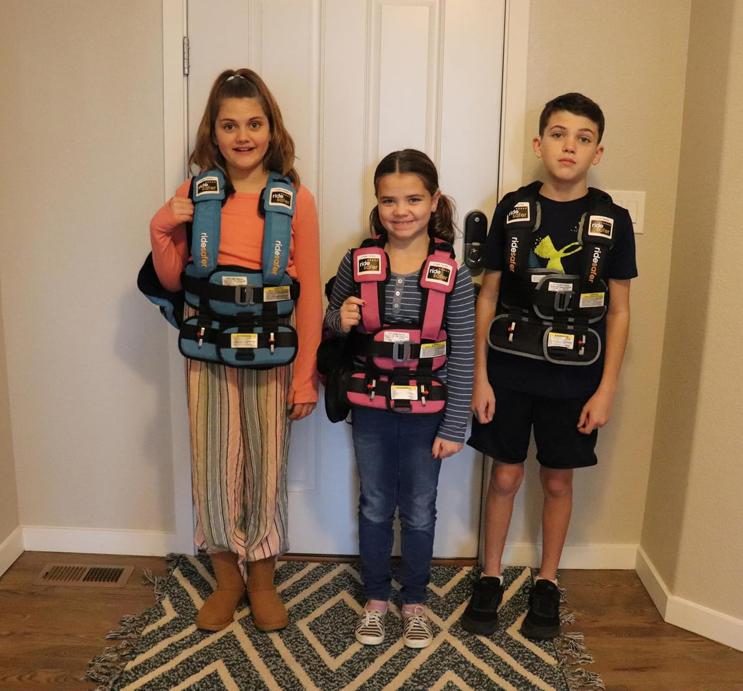 Extra Large Black, Lightweight, Compact, Portable Car Seat - Perfect for Travel and Everyday Child Safety