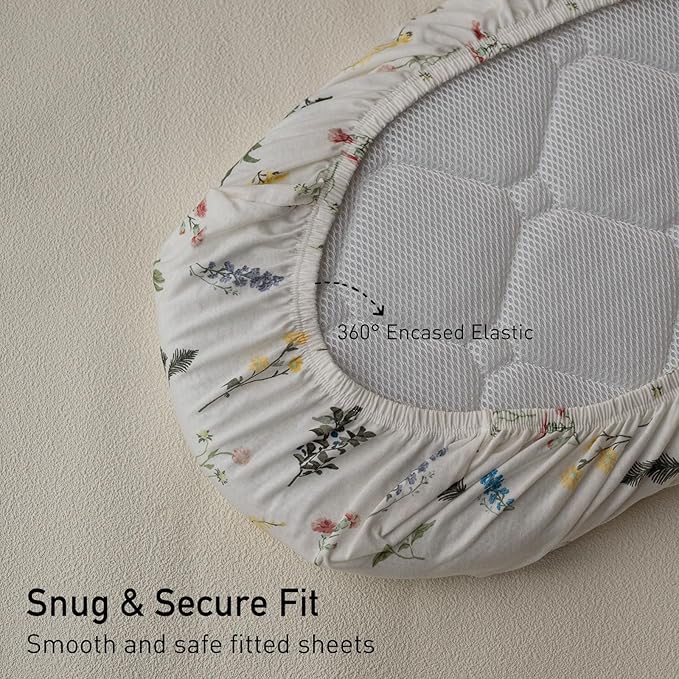 Gllquen Baby Bassinet Sheets 2 Pack, 100% Organic Cotton Bassinet Fitted Sheets for Girls Boys, Soft & Breathable Unisex Baby Mattress Sheet for Standard Bassinets 33"x17"(Green)