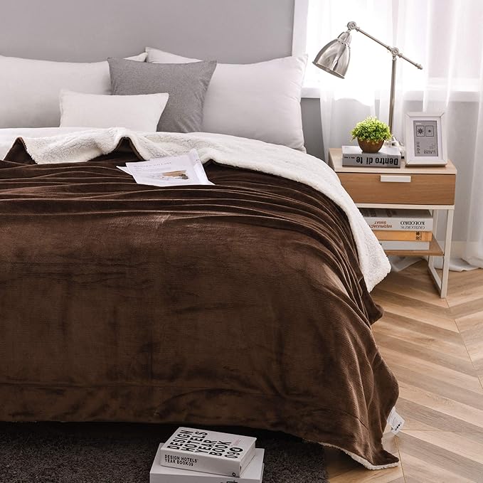 NANPIPER Sherpa Blanket Twin Thick Warm Fuzzy Flannel Fleece/Wool Like Reversible Velvet Plush Blanket (Brown Twin Size 60"x80")