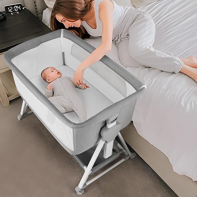 Cowiewie Bassinet Bedside Sleeper, Baby Bassinet with 7 Adjustable Height, Bedside Bassinet for Baby with Storage, Breathable Mesh & Mattress, Portable Bassinet Easy Folding (Grey and White)
