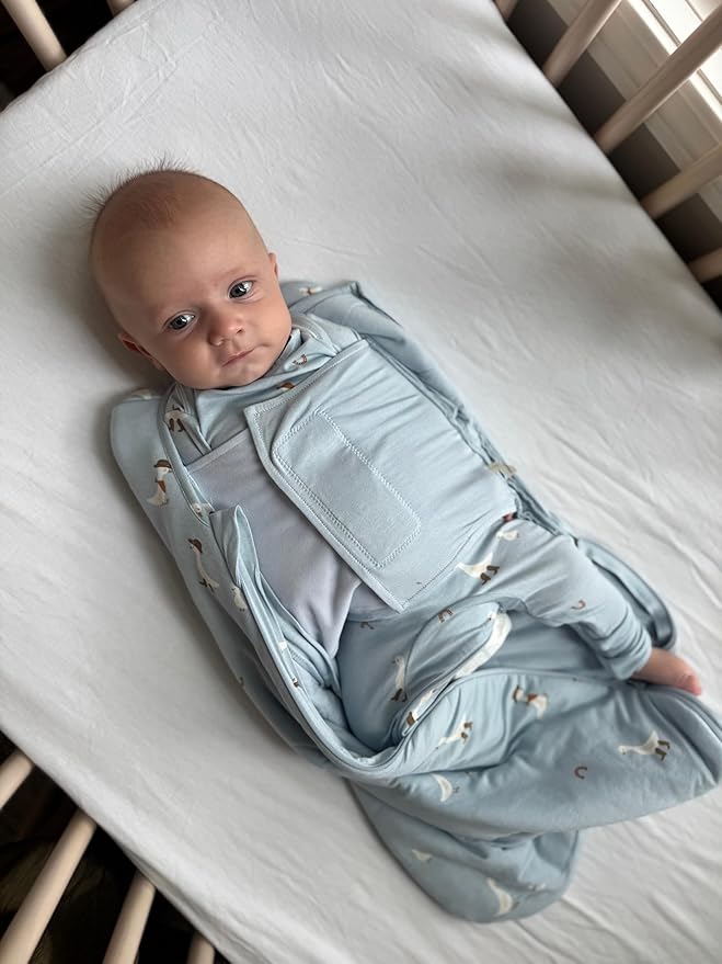 GUNAMUNA Swaddle Wrap for Newborns – Arms In or Out, Easy Diaper Changes with WONDERZiP, Soft Sleep Sack, 2.5 TOG