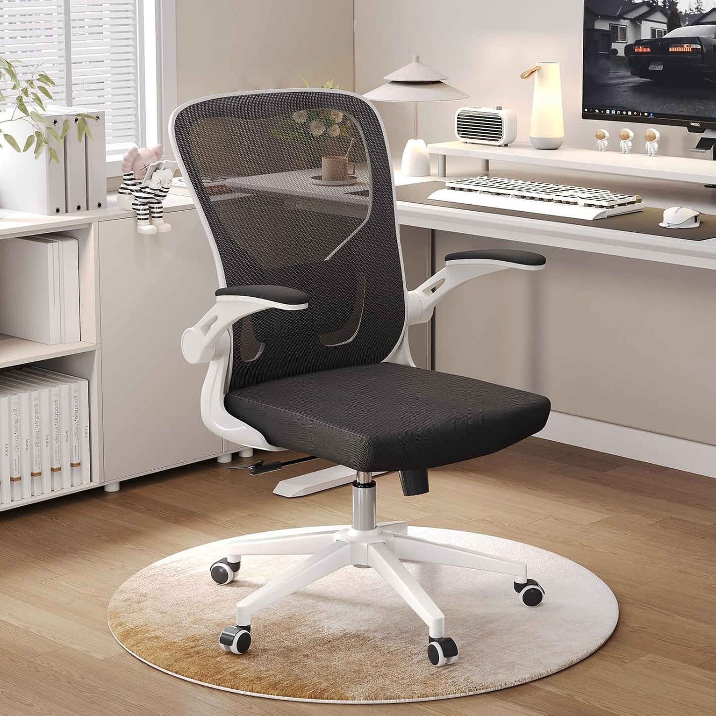 Ergonomic Office Chair, High-Back Mesh Computer Desk Chair with Adjustable Height, Lumbar Support, Flip-Up Armrests,headrest，and Swivel Rolling Design for Home and Office Use