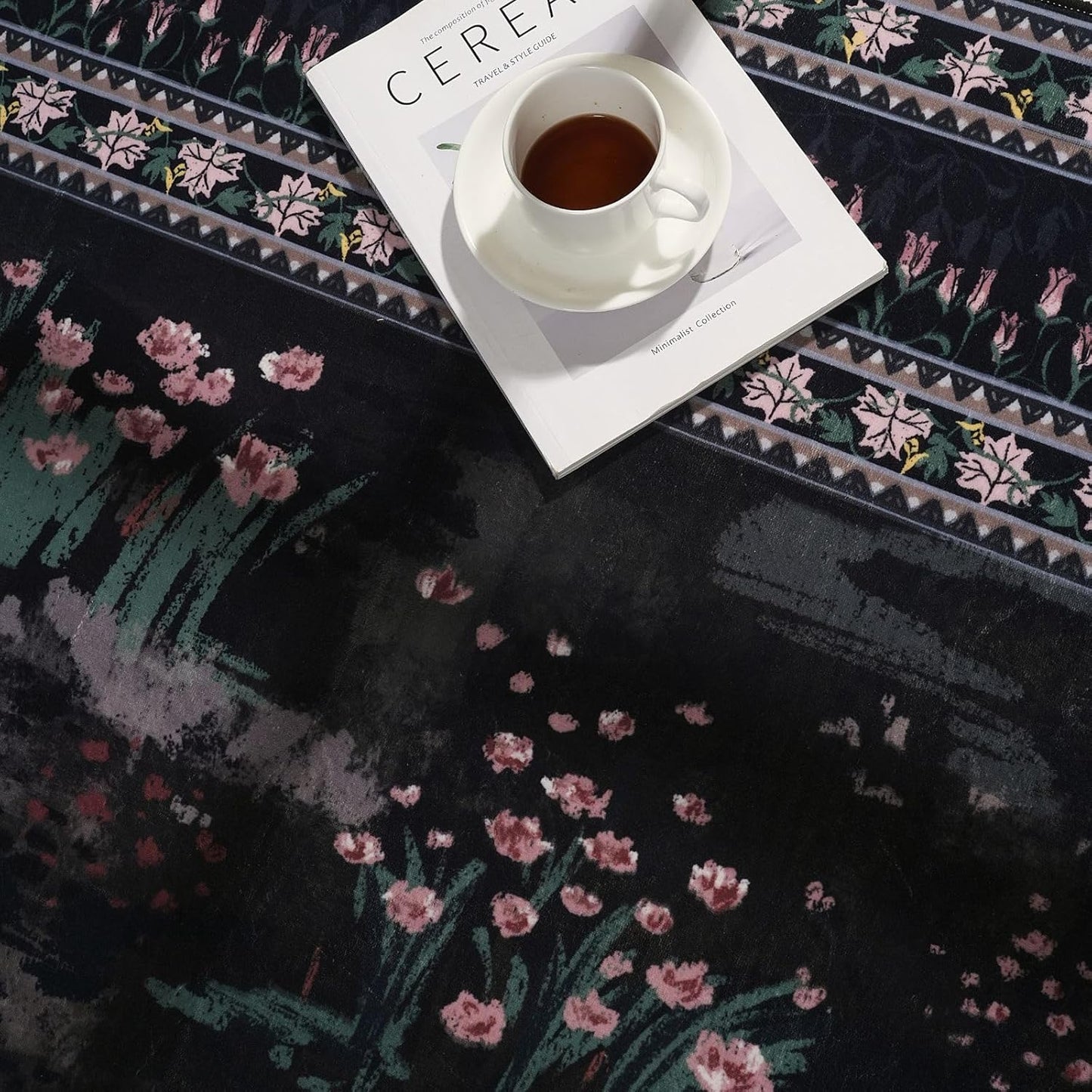 Circle Rug Impressionist-Style Vintage Round Rug 4ft Non Slip Low Pile Small Circular Rug for Bedroom Bathroom Entryway Kids Room Office College Dorm, Black