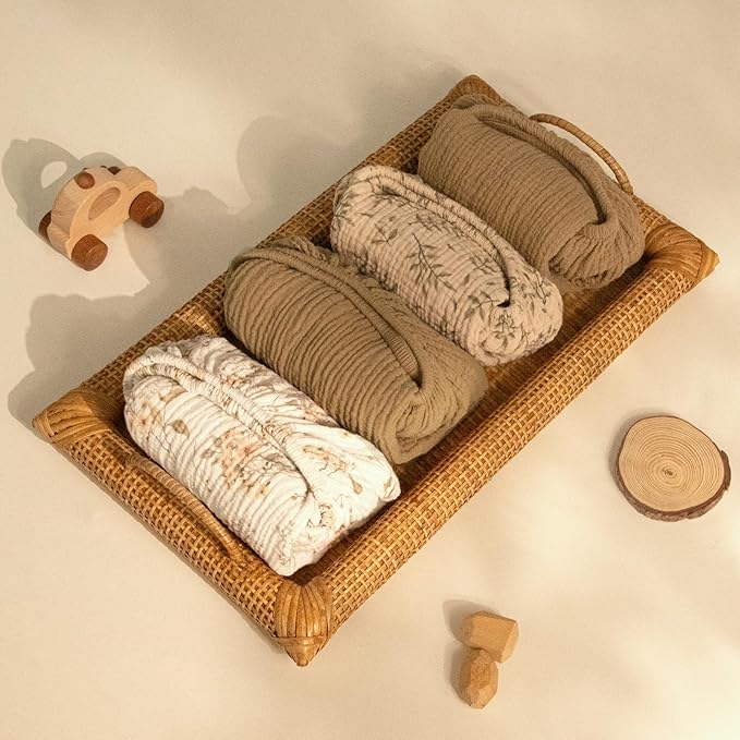 lulumoon Baby Muslin Bassinet Sheets: Skin-Friendly Leaf Bassinet Sheets for Boys - Fitted for Oval Rectangle or Hourglass Mattress