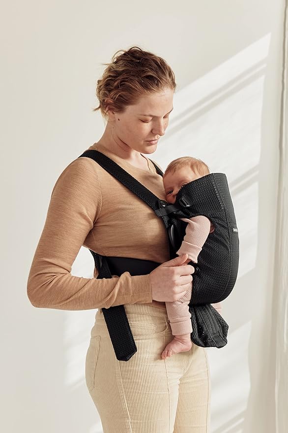 BabyBjörn Baby Carrier Mini, Black, 3D Mesh | Newborn Carrier (7-25 lbs), Ergonomic, Easy-to-Use