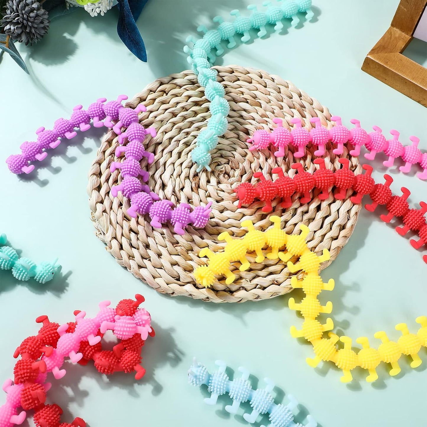 Chivao Bulk Stretchy String Fidget Toys Animal Sensory Toys Pack Worm Sensory Stress Fidget Toys for Adults Stress Anxiety Relieve Relaxing Party Favors(100 Pack, Worm Style)