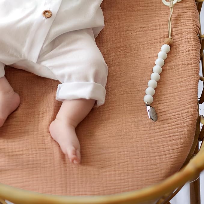 lulumoon Baby Muslin Bassinet Sheets: Cotton Bassinet Sheets Neutral for Boys and Girls - Fitted for Oval Rectangle or Hourglass