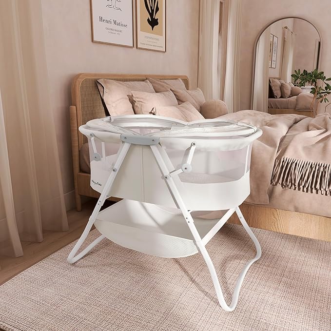 Dream On Me Karley Bassinet in Dove White, Lightweight Portable Baby Bassinet, Quick Fold and Easy to Carry, Adjustable Double Canopy, Indoor and Outdoor Bassinet with Large Storage Basket.